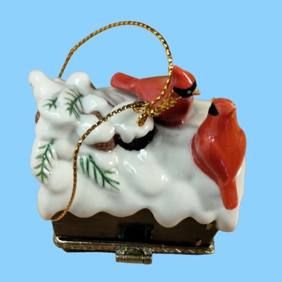 Christmas Trinket Box Red Cardinals Snow Covered Mailbox Ornament Ceramic - Picture 3 of 9